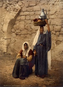 Arabiske kvinder bærer mælkeglas, Jerusalem, ca. 1880-1900 (fotokrom)